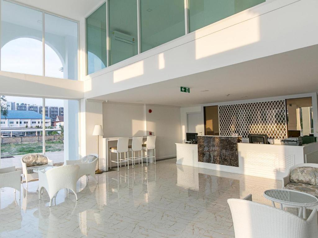 B2 Hua Hin Premier Hotel 외부 사진